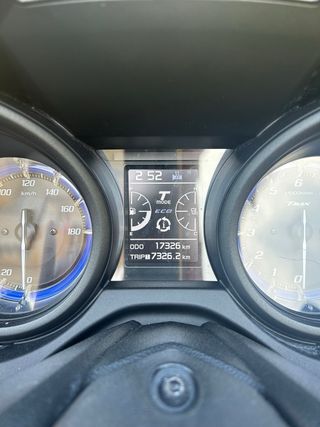 Yamaha TMAX 560 (2021) - Impecable