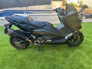 Yamaha TMAX 560 (2021) - Impecable