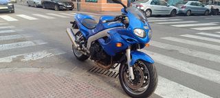 Triumph Sprint RS 955i - Azul