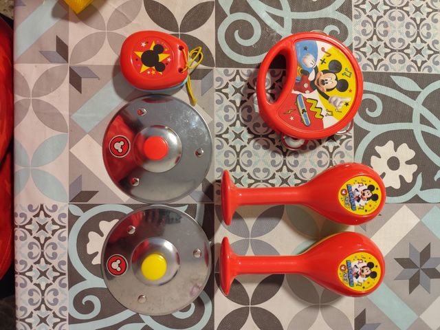 ZAINO TOPOLINO CON 4 STRUMENTI MUSICALI
