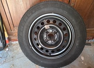 Llanta 14" 4 tornillos + neumático