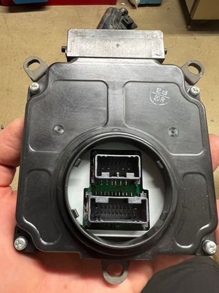 Centralita faro LED Toyota Corolla