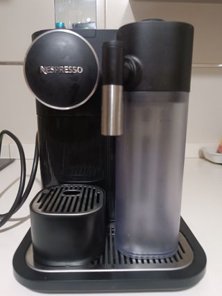 Cafetera Nespresso Automática