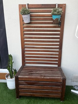 Banco jardín madera con estantería