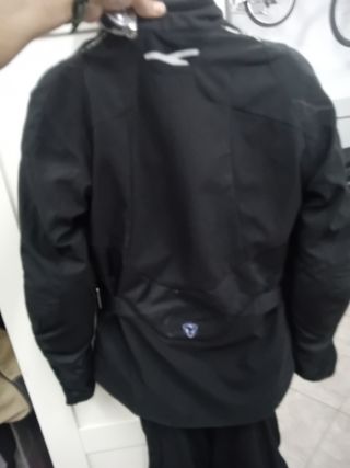 Chaqueta y Pantalón Macna negra talla S