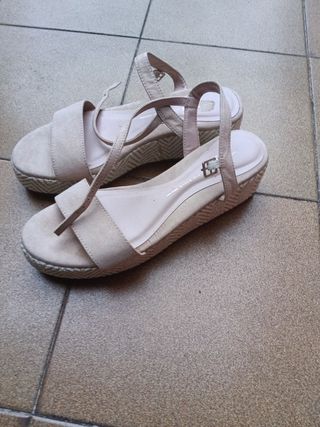 Sandalias cuña Sfera beige