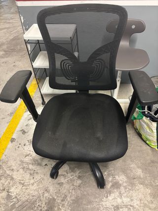 Silla oficina giratoria negra