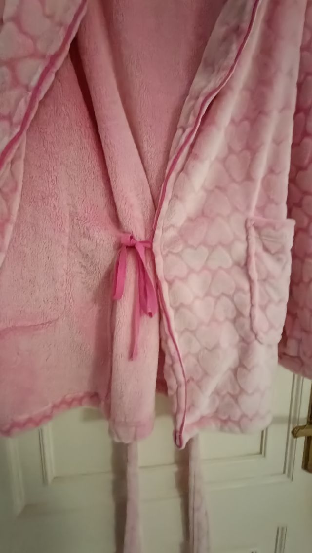 Bata rosa  mujer - Corta
