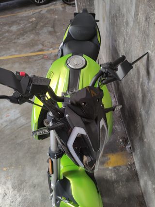 KEEWAY RKF 125cc Motocicleta Verde
