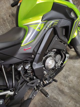 KEEWAY RKF 125cc Motocicleta Verde