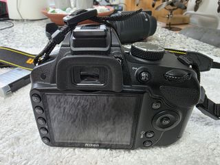 Nikon D3200 + 2 objetivos (18-55 y 55-200)