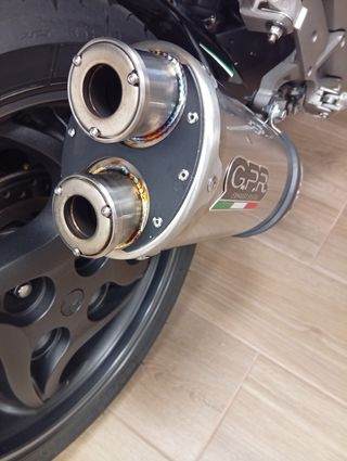 Escape GPR Dual Honda CB1000R
08-14