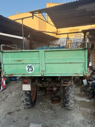 Hibrido de Tractor Camion
