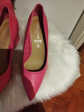 Zapatos y bolso fucsia