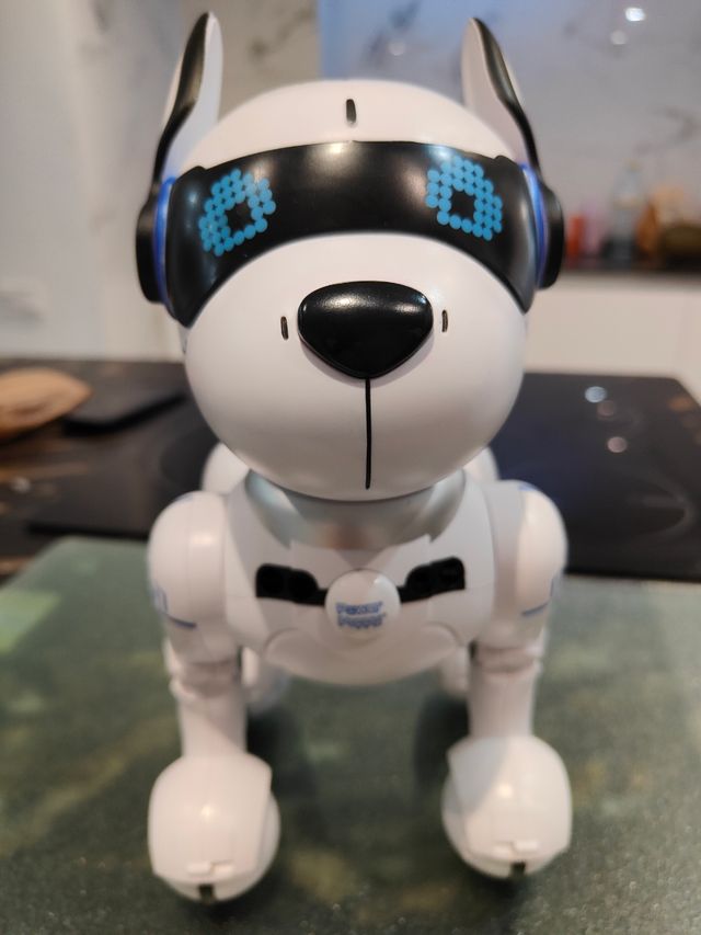 Perro robot interactivo