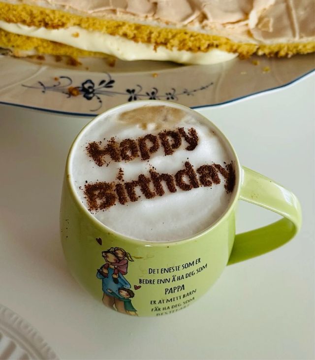 Stencil per caffè - Happy Birthday