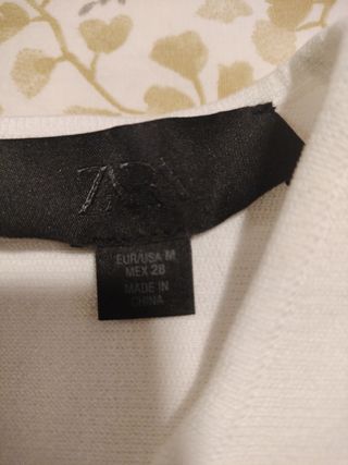Top Zara blanco c/volantes - M