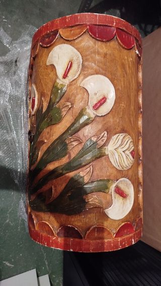 Baúl madera tallado - pintado a mano