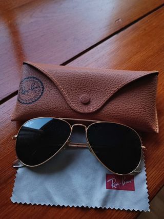 Ray-Ban Aviator: Gafas sol doradas