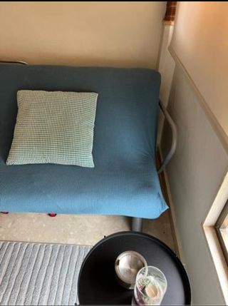 Sofá cama azul plegable