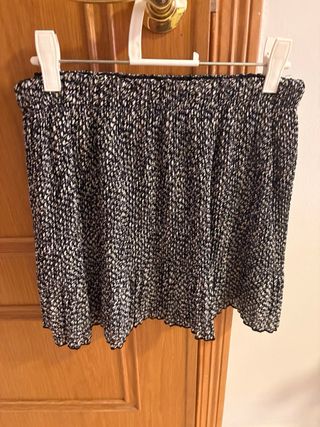 Falda plisada PRIMARK - Negra y Blanca