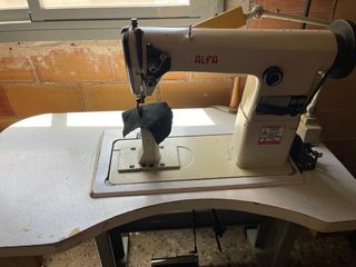 Máquina coser piel Alfa 104