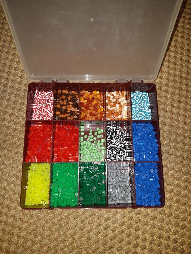 Hama Beads: Caja con surtidos y plantillas