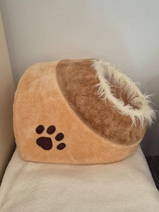 Cama cueva para gatos marrón