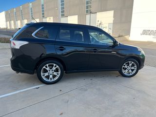 Mitsubishi Outlander 2014