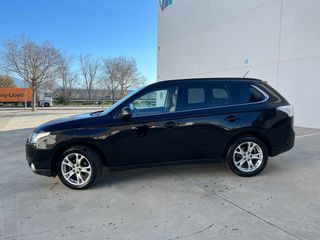 Mitsubishi Outlander 2014