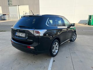 Mitsubishi Outlander 2014
