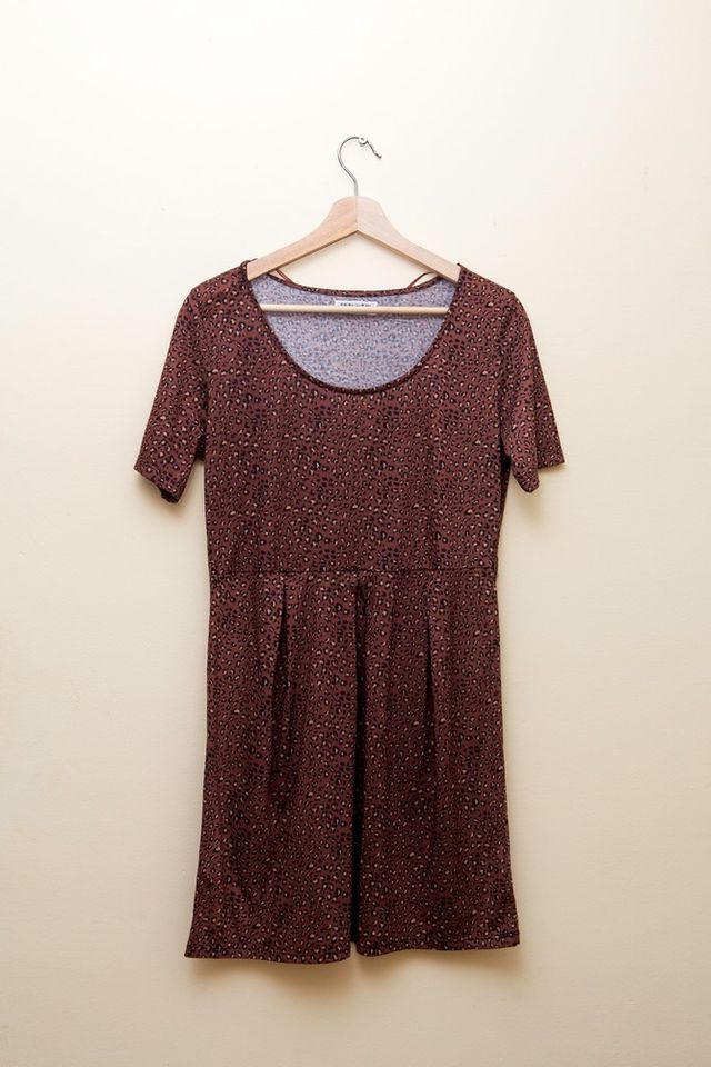 Vestido de leopardo marrón de Pull&Bear