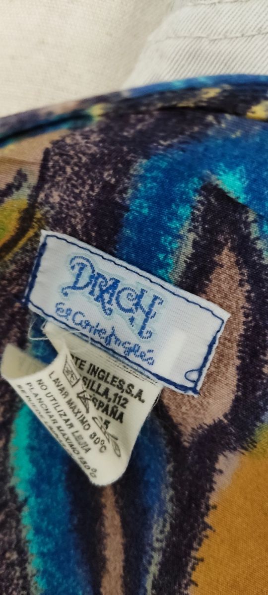 Falda estampada multicolor, talle bajo