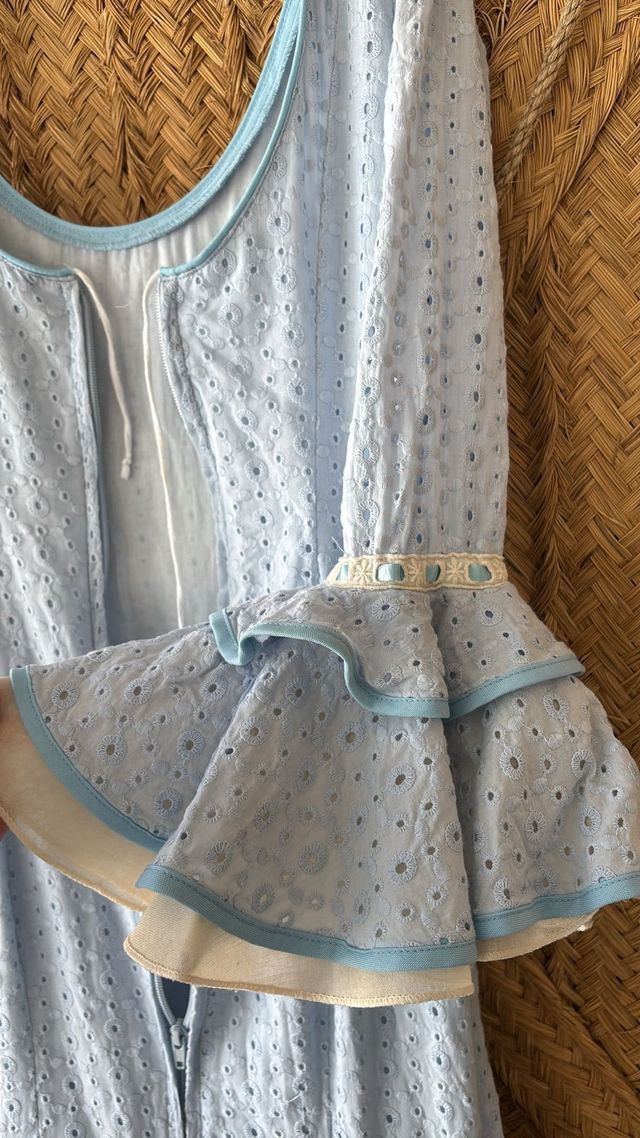 Traje Flamenca Azul y Beige