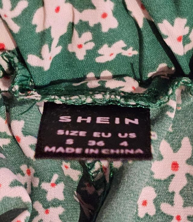 Shorts verde estampado floral