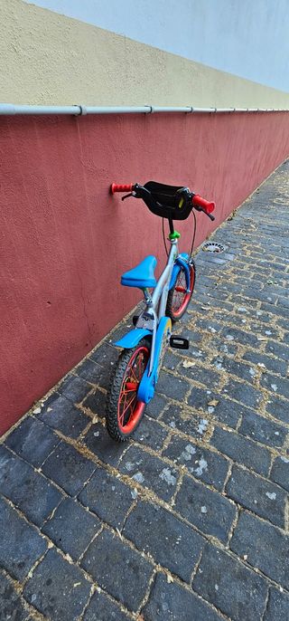 Bicicleta niño 16" SuperThings