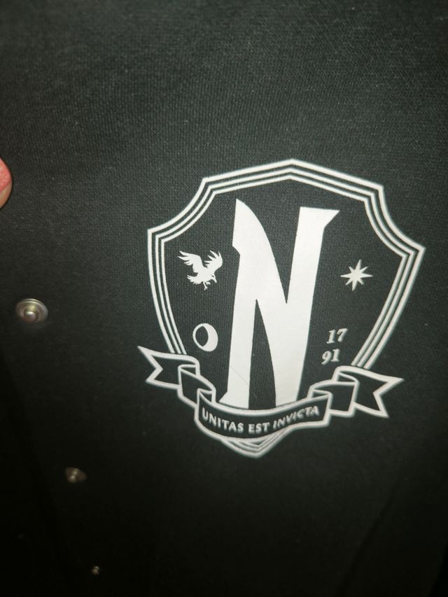 Chaqueta Wednesday Addams negra