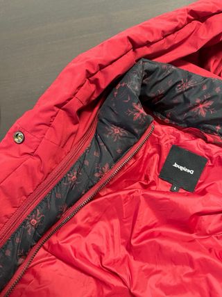 Abrigo Desigual rojo - Talla L pequeña