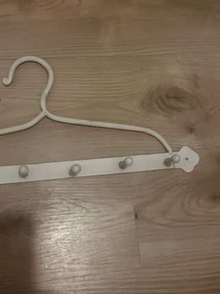 Perchero de metal blanco - 6 ganchos