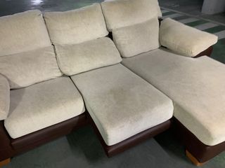 Chaiselong beige y marrón