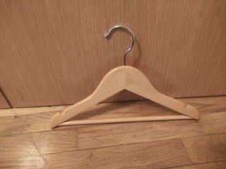 26 Perchas pequeñas de madera