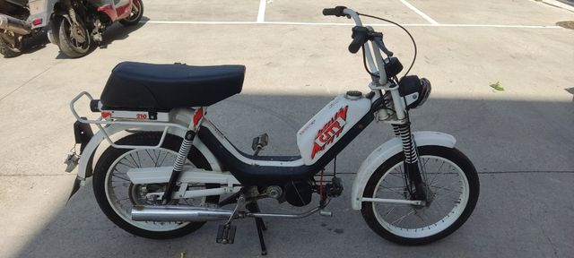 Ciclomotor TNT City 49cc