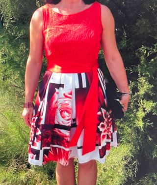 Vestido rojo y multicolor fiesta