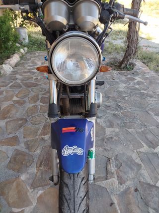 Suzuki GS 500 - 2002
