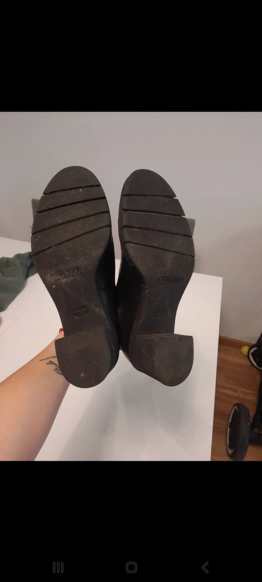 Botines negros mujer