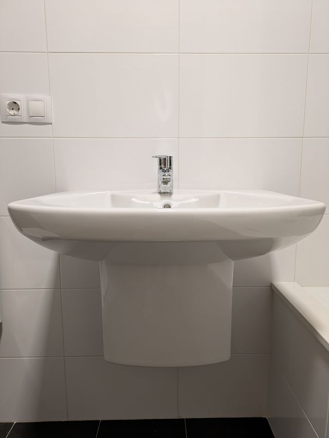 Lavabo Roca con Grifo