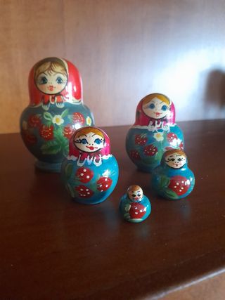 Matrioska Russa - 5 bambole fragole