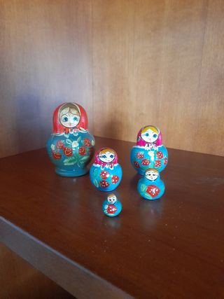 Matrioska Russa - 5 bambole fragole