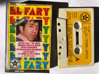 distintas cintas de cassetes antiguas