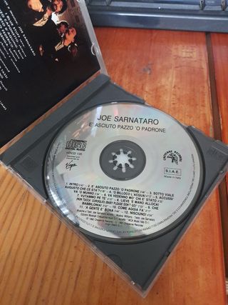 Joe Sarnataro - E Asciuto Pazzo O Padrone